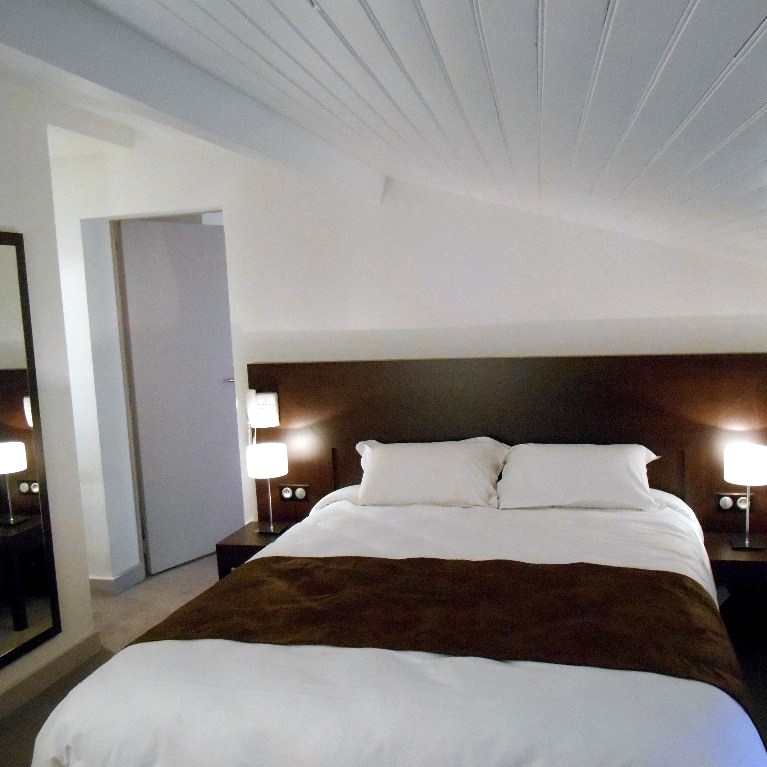 Idee Chambre De Bebe : chambre22 suite familiale hotel verdun Idee Chambre De Bebe : chambre22 suite familiale hotel verdun